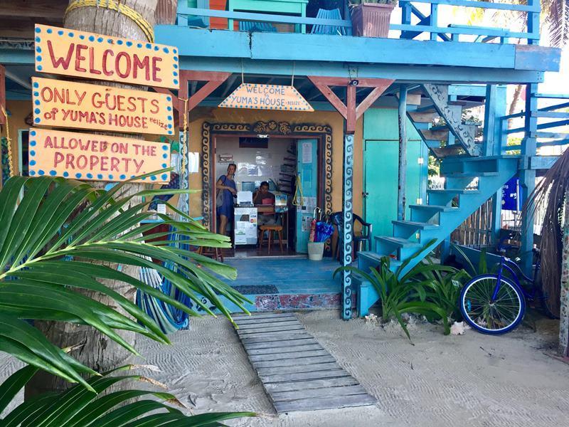 Yuma'S House Belize Hostel Caye Caulker Exterior photo